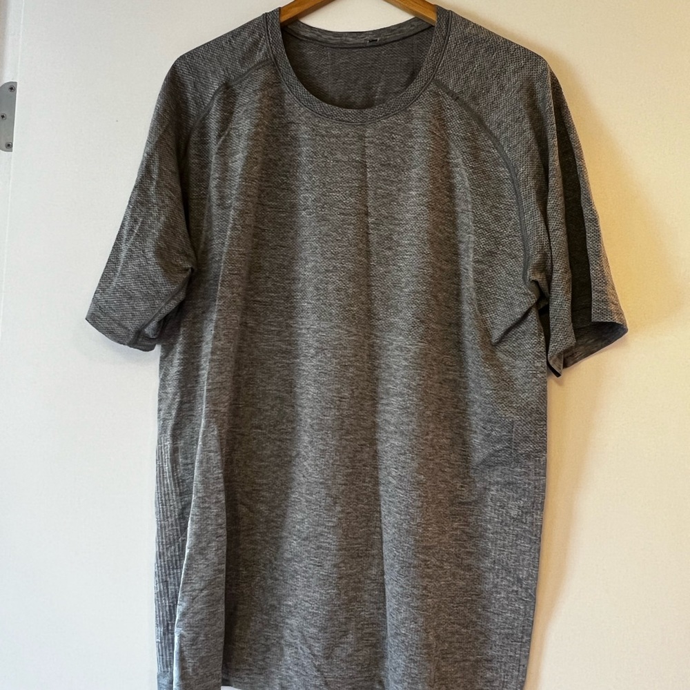 M’s Lululemon Metal Vent Shirt